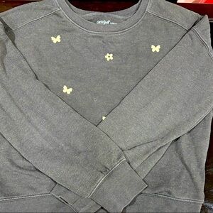 Gray sweater + white little decorations for girls